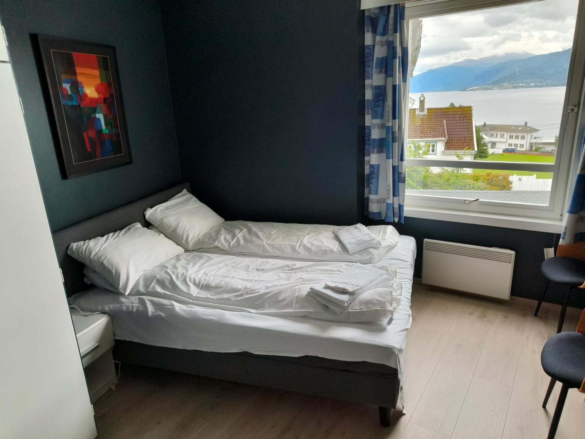 Kringsja Hotel バレストランド エクステリア 写真