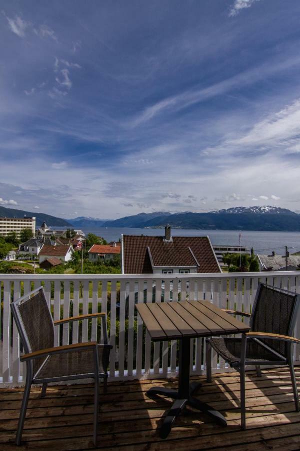 Kringsja Hotel バレストランド エクステリア 写真