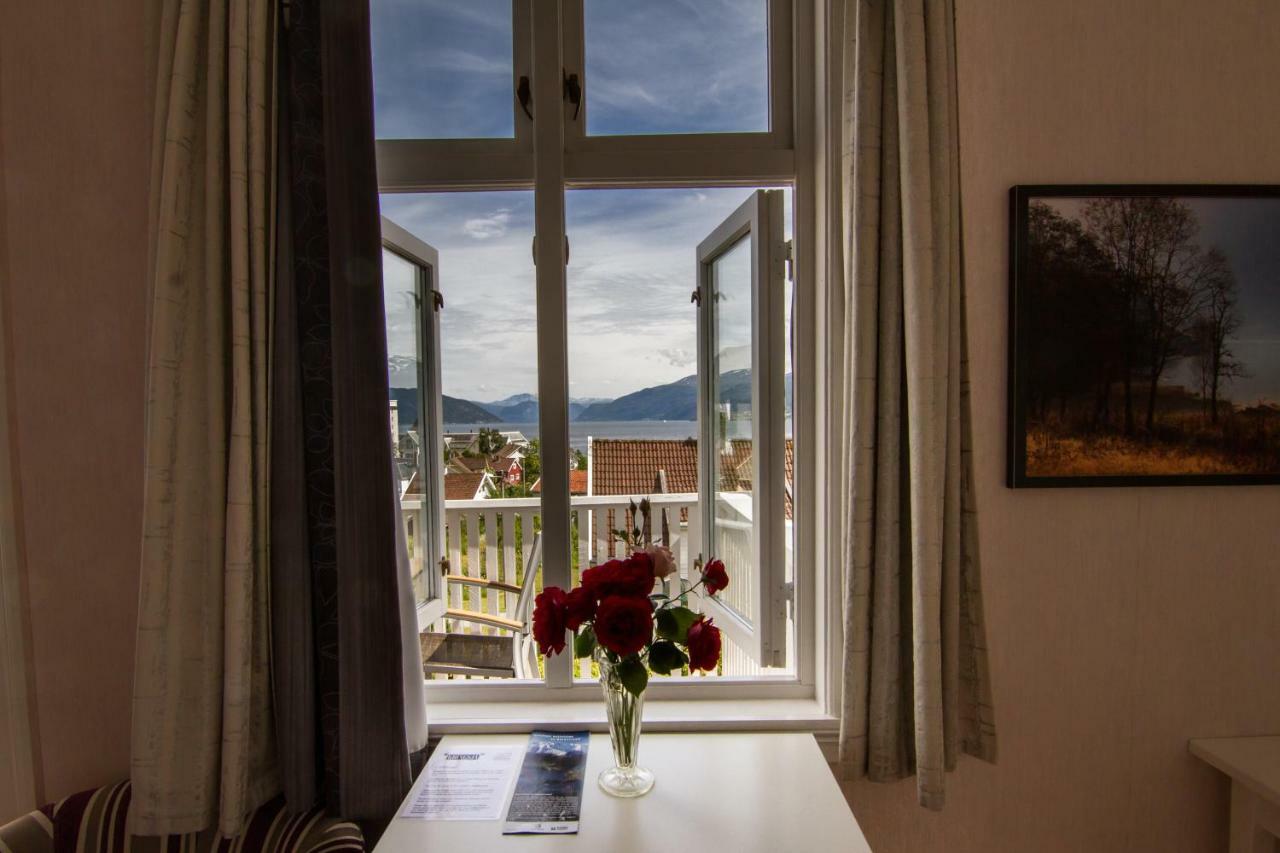 Kringsja Hotel バレストランド エクステリア 写真