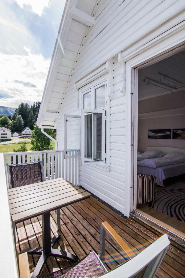 Kringsja Hotel バレストランド エクステリア 写真
